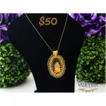 Collar con Dije de Virgen del Carmen y Cristales