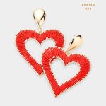 Aretes Statement Hilo Rojo Forma de Corazón