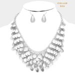 Collar Multilayer Plateado con Dijes de Hojitas