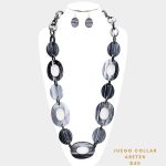 Collar Largo de Acrílico Gris