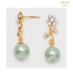Aretes Dorados con Perla Verde y Cristales