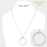 Collar Plateado con Doble Círculo de Cristales