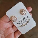Aretes Topos Flor Dorado Cristales Clear Blancos Transparentes