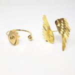 Brazalete Statement Dorado Alas Ojo